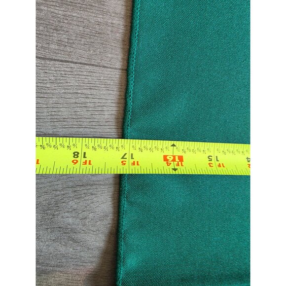 Set Of 8 Green Satin Dinner Napkins With Textured Stripe Design - Picture 5 of 5